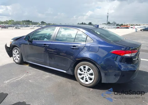 2022 Toyota Corolla Le z USA, uszkodzony, nr VIN 5YFEPMAE8NP355837